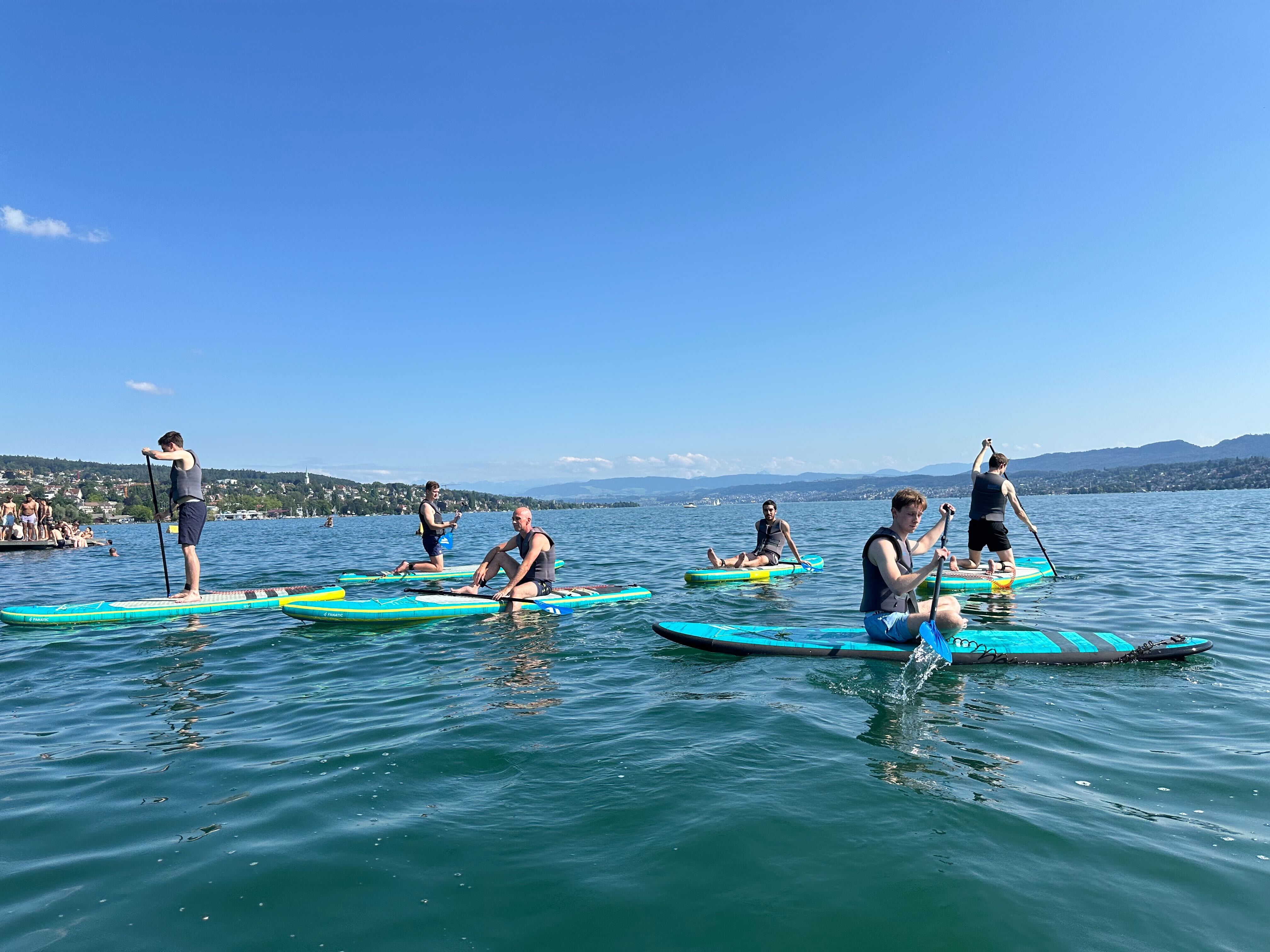 Stand-up paddleboarding in Zurich